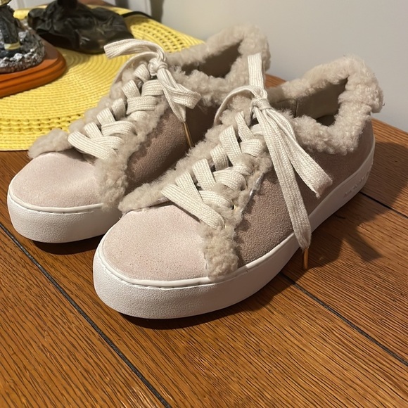 Michael Kors Sneakers, Size 6 - Picture 3 of 10